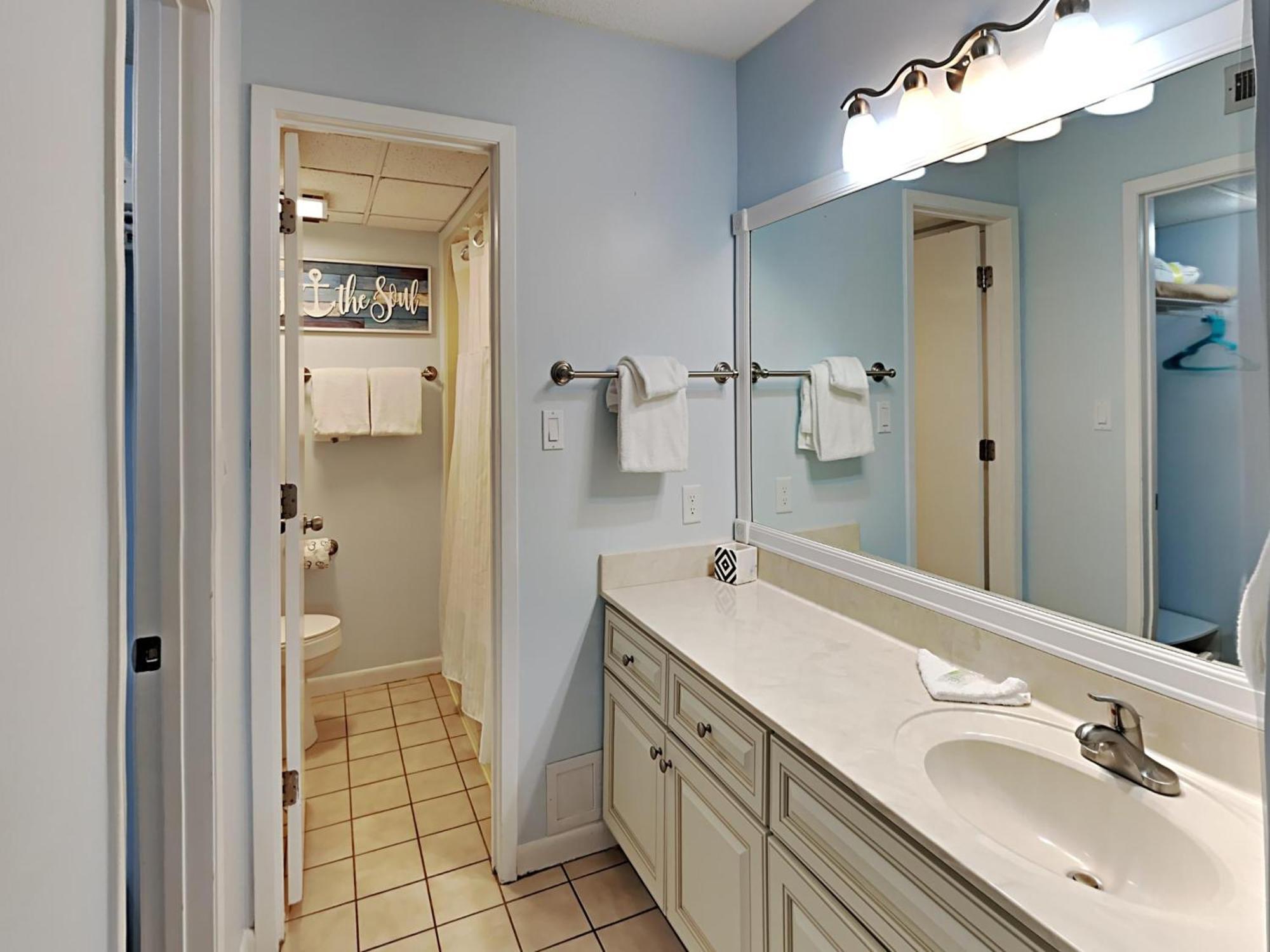 Apartment Edgewater 704