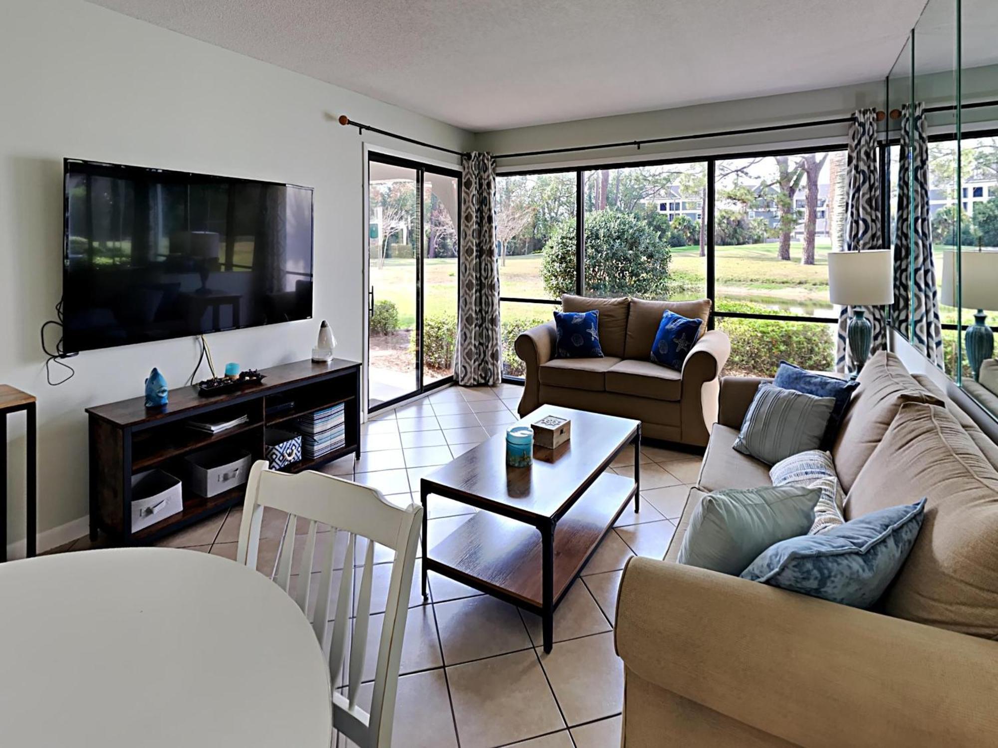Apartment Edgewater 704